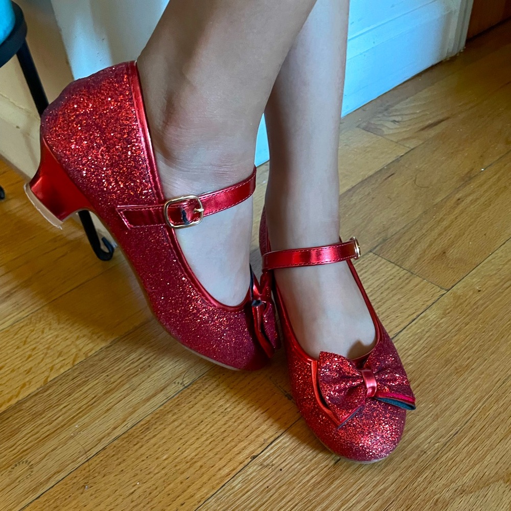 Dorothy red sparkles shoes